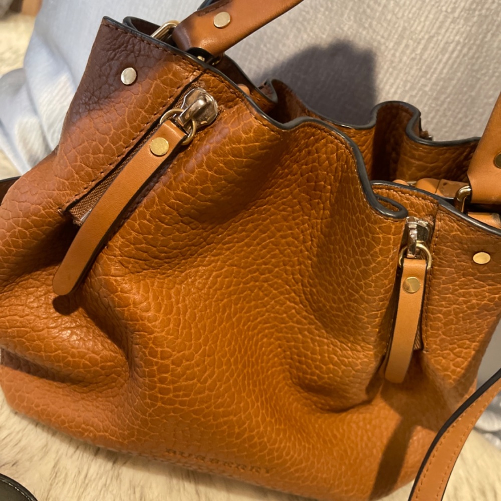 Burberry bag - Picture 2 of 6